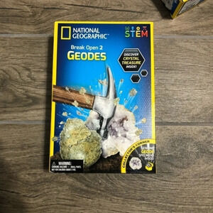 National Geographic break open 2 geodes